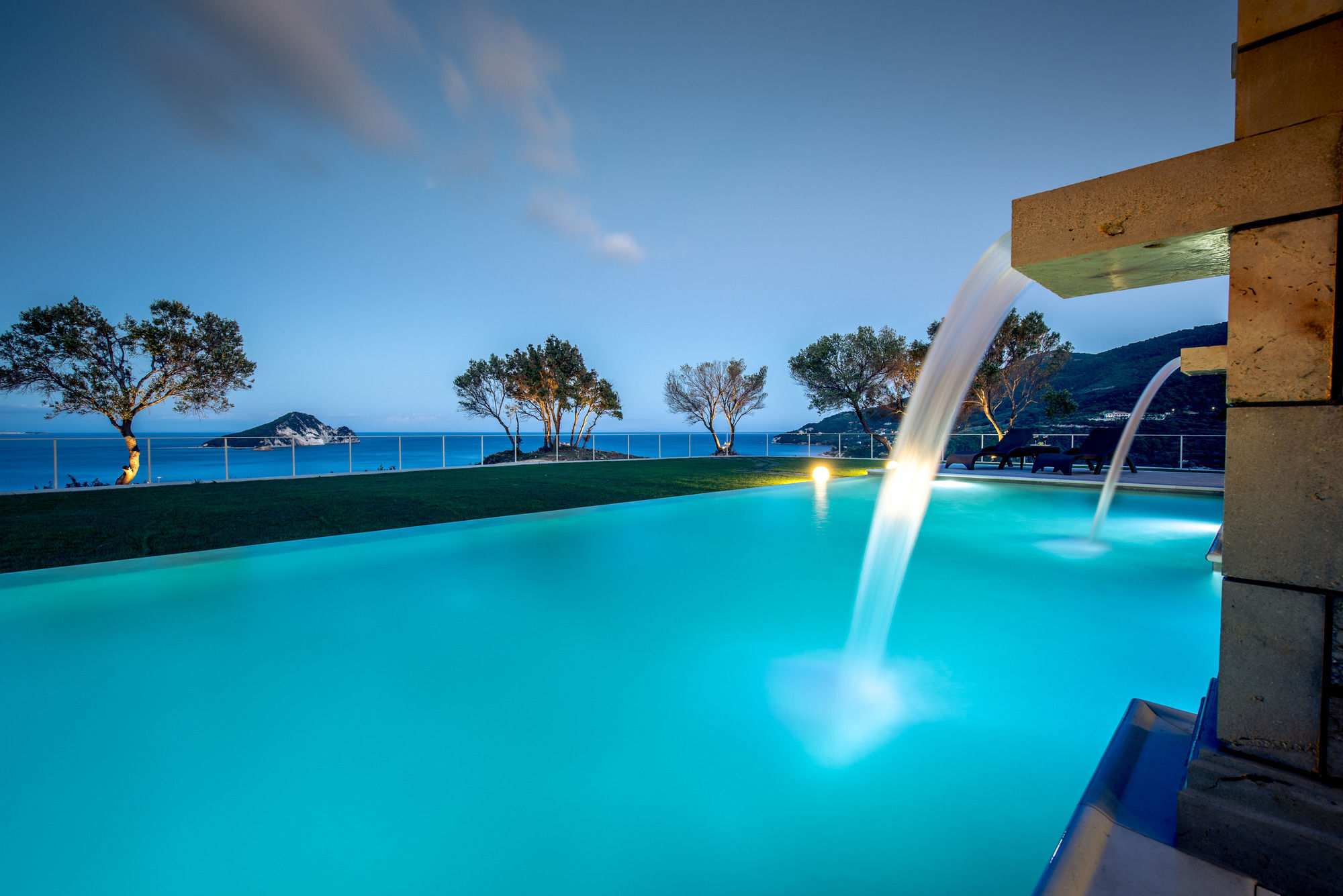 Artina Luxury Villa *