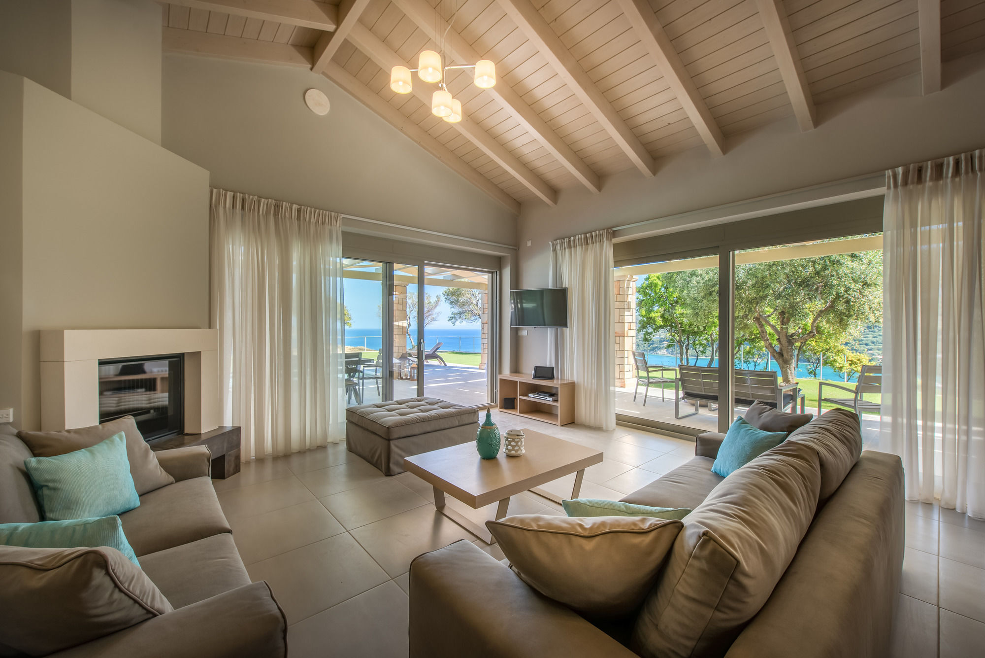 Artina Luxury