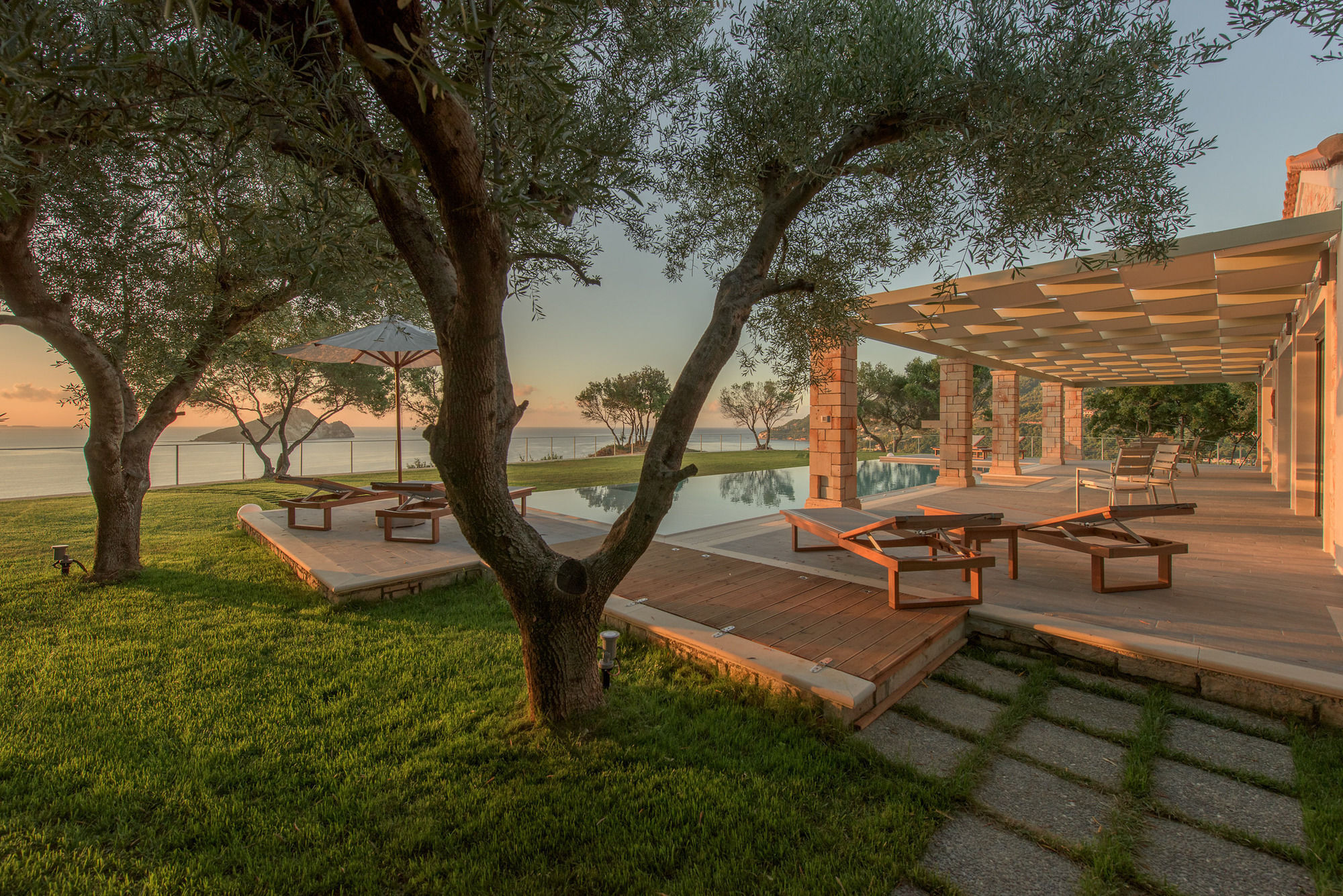 Artina Luxury Villa Keri