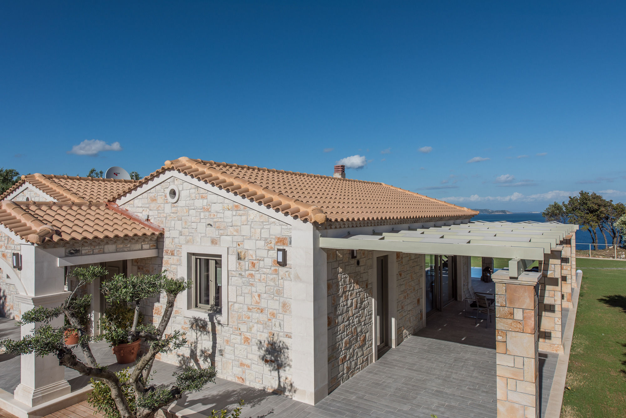 Artina Luxury