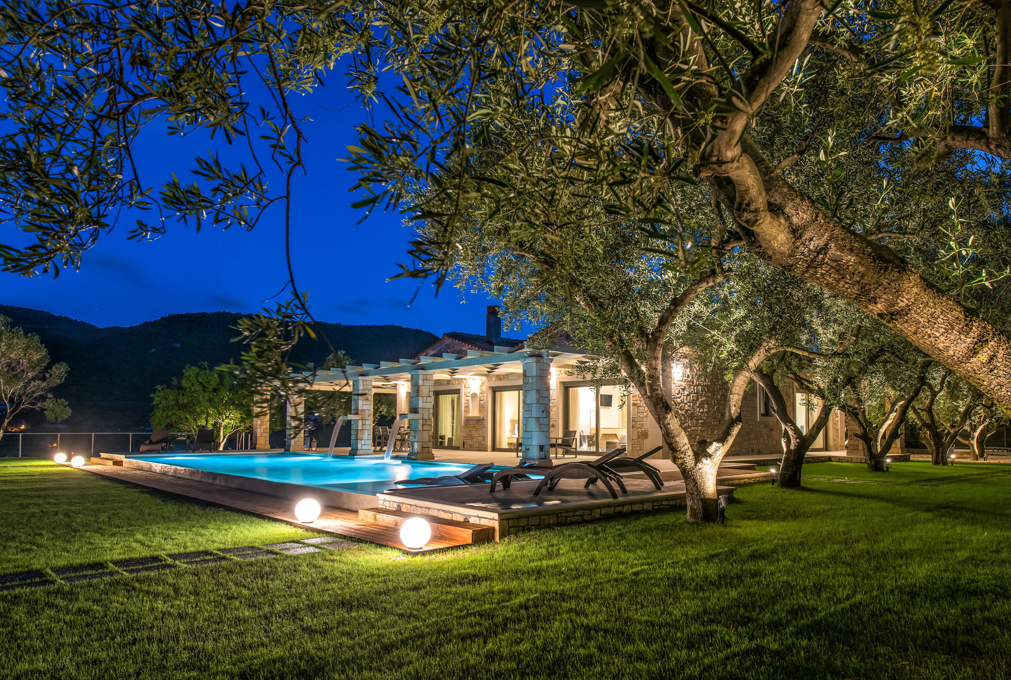 Artina Luxury